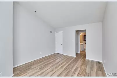 4948 Hurstborough Court, Hazelwood, MO 63042 - Photo 13