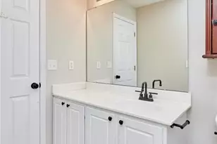 4948 Hurstborough Ct, Hazelwood, MO 63042 - Photo 15