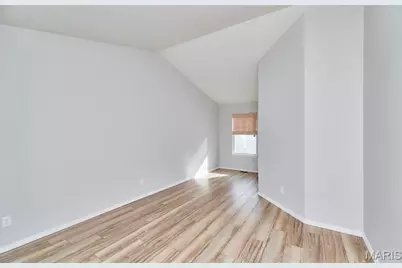 4948 Hurstborough Court, Hazelwood, MO 63042 - Photo 11