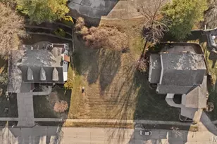 5220 Autumnwinds Dr, Oakville, MO 63129 - Photo 7