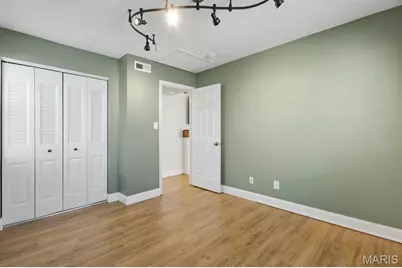 1624 E Swan Circle, Brentwood, MO 63144 - Photo 11