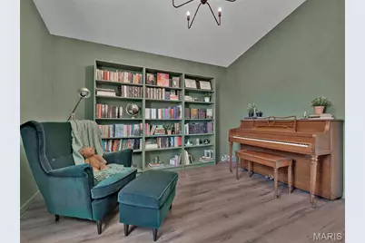 1231 Creve Coeur Crossing Lane #J, Chesterfield, MO 63017 - Photo 15