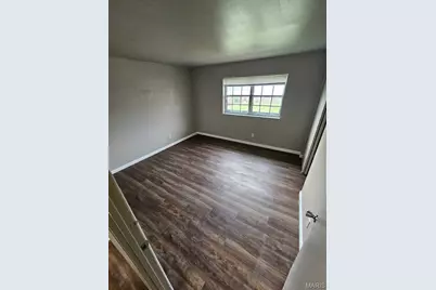 7300 N Hanley Road, Hazelwood, MO 63042 - Photo 9