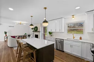 14121 Parliament Dr, Chesterfield, MO 63017 - Photo 15