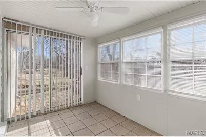 8 Drummond Drive, Saint Louis, MO 63135 - Photo 13