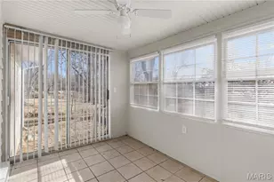 8 Drummond Dr, Saint Louis, MO 63135 - Photo 13