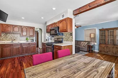 9406 Mackenzie Road, Affton, MO 63123 - Photo 7