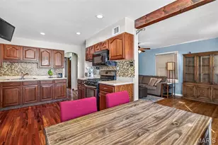 9406 MacKenzie Rd, Affton, MO 63123 - Photo 7