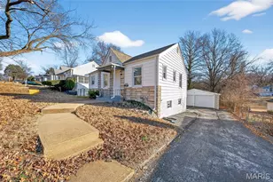 10066 Dorothy Ave, Saint Louis, MO 63137 - Photo 3