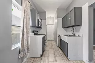 6745 Vernon Ave, University City, MO 63130 - Photo 9