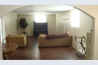 2015 S Big Bend Boulevard, Maplewood, MO 63117 - Photo 9