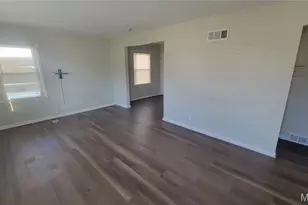 2000 Wismer Ave, Saint Louis, MO 63114 - Photo 5