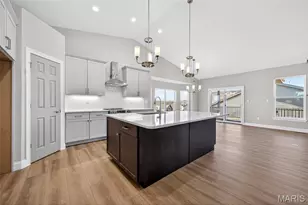 202 Keaton Woods Dr, O'Fallon, MO 63368 - Photo 7