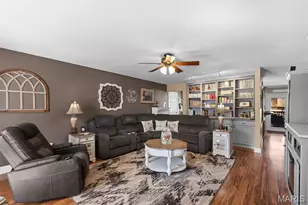 677 Rustic Valley Dr, Ballwin, MO 63021 - Photo 5