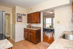 1412 Gardenia Dr, Saint Louis, MO 63119 - Photo 17