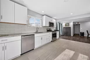 6750 Foxshire Dr, Florissant, MO 63033 - Photo 25