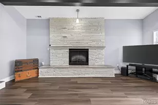 6750 Foxshire Dr, Florissant, MO 63033 - Photo 11