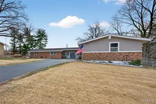 6750 Foxshire Dr, Florissant, MO 63033 - Photo 7