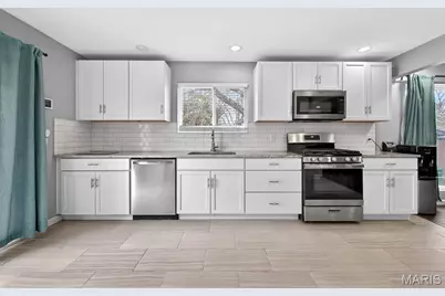 6750 Foxshire Drive, Florissant, MO 63033 - Photo 21