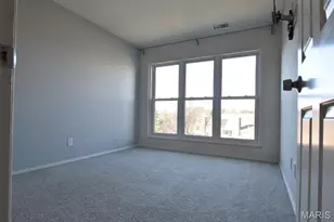 1033 Wilton Royal Dr, Creve Coeur, MO 63146 - Photo 25