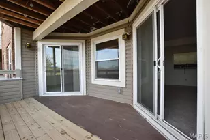 1033 Wilton Royal Dr, Creve Coeur, MO 63146 - Photo 31