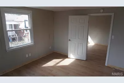 9244 Edna Street, Saint Louis, MO 63137 - Photo 11