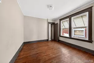 5947 Summit Pl, Saint Louis, MO 63147 - Photo 9