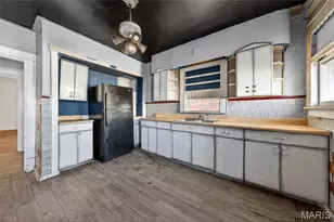 5947 Summit Pl, Saint Louis, MO 63147 - Photo 13