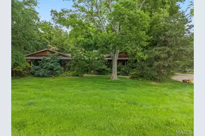 16 Meadowbrook Country Club Estate, Ballwin, MO 63011 - Photo 1