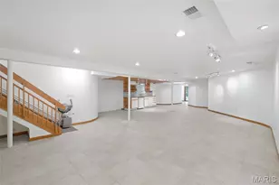16 Meadowbrook Country Club Estate, Ballwin, MO 63011 - Photo 33