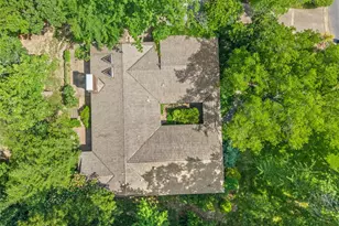 16 Meadowbrook Country Club Estate, Ballwin, MO 63011 - Photo 41