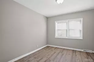 6625 Thurston Ave, Berkeley, MO 63134 - Photo 17