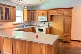 8422 Old Orchard Ln, Dittmer, MO 63023 - Photo 15