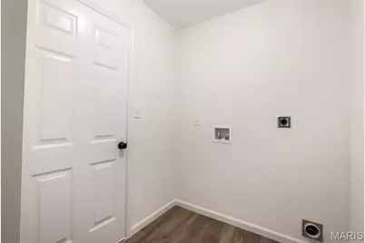 31 Bluestem Court, Lake Saint Louis, MO 63367 - Photo 11