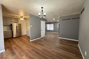 601 Wickford Way, Ballwin, MO 63021 - Photo 13