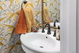 2319 Whittemore Pl, Saint Louis, MO 63104 - Photo 11