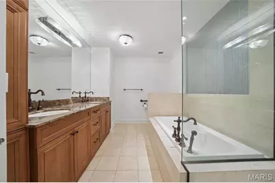 232 N Kingshighway Boulevard #1209, Saint Louis, MO 63108 - Photo 15