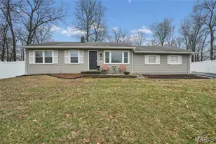 634 Parker Dr, Ballwin, MO 63021 - Photo 1