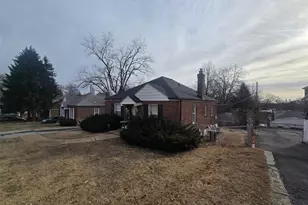 5220 Fletcher St, Jennings, MO 63136 - Photo 3