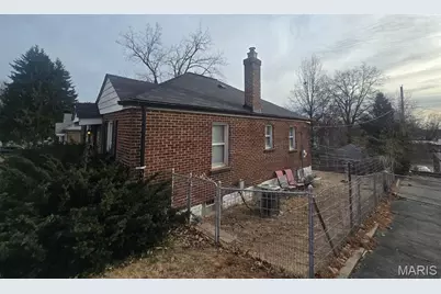 5220 Fletcher Street, Jennings, MO 63136 - Photo 9