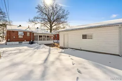 8015 Parkwood Drive, Saint Louis, MO 63123 - Photo 29