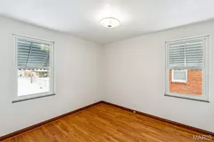 8015 Parkwood Dr, Saint Louis, MO 63123 - Photo 15