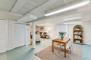 8015 Parkwood Dr, Saint Louis, MO 63123 - Photo 19