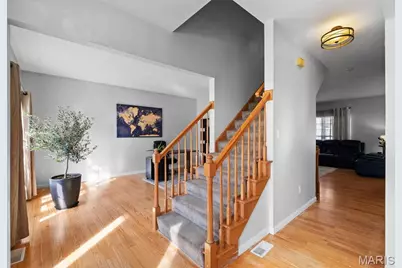 810 Wellesley Place Drive, Chesterfield, MO 63017 - Photo 3