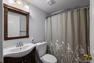 810 Wellesley Place Drive, Chesterfield, MO 63017 - Photo 37