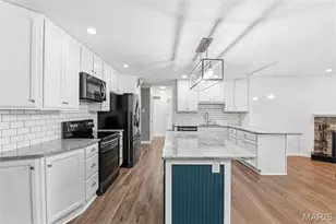 3771 Baville Ct, Florissant, MO 63034 - Photo 9