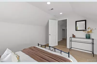 5410 Tholozan Avenue, Saint Louis, MO 63109 - Photo 19