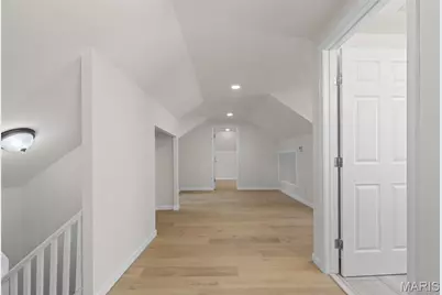 5410 Tholozan Avenue, Saint Louis, MO 63109 - Photo 21