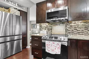 831 Windsor Gardens Ct, Ballwin, MO 63021 - Photo 9