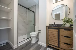 15693 Dresden Lake Ct, Chesterfield, MO 63017 - Photo 23